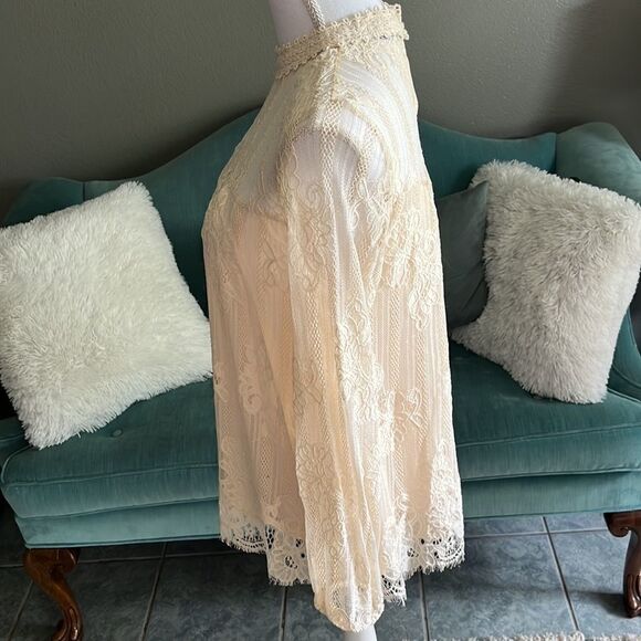 ALTAR'D STATE ILLUSION NECKLINE LACE TOP IN EGRET S - Picture 4 of 16